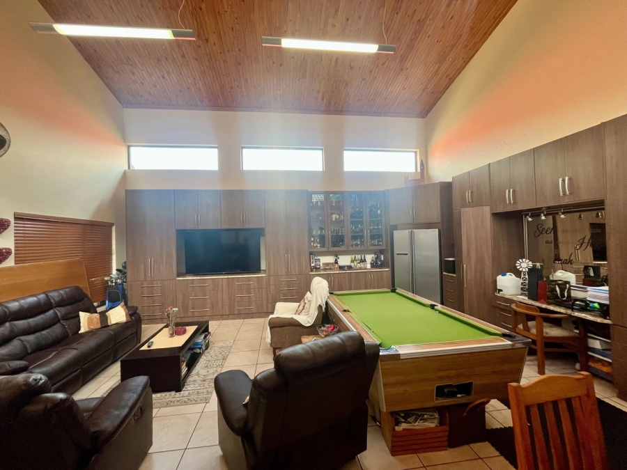 3 Bedroom Property for Sale in Flamwood North West